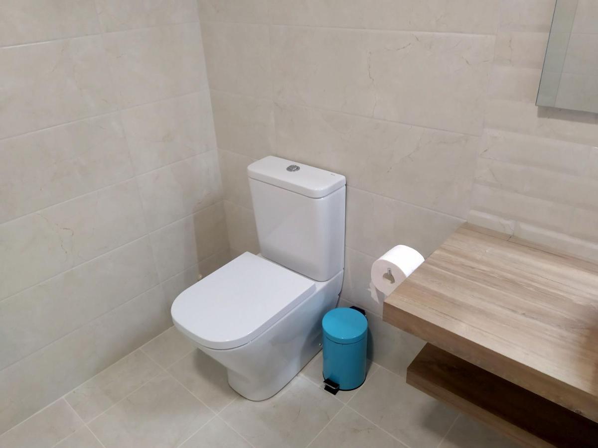 Hall 92 Quartos Com Wc Em Moradia Com Piscina A-Das-Lebres لوريس المظهر الخارجي الصورة
