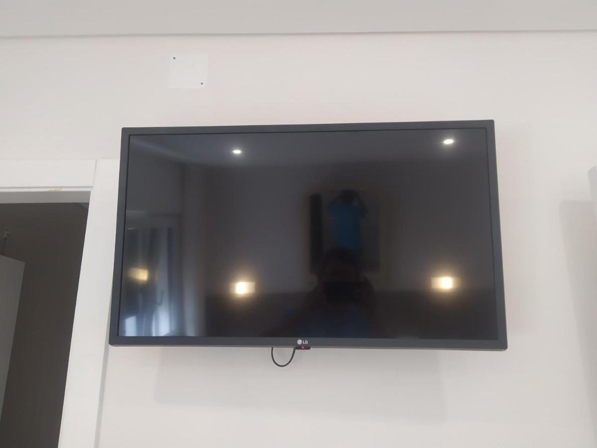 Hall 92 Quartos Com Wc Em Moradia Com Piscina A-Das-Lebres لوريس المظهر الخارجي الصورة