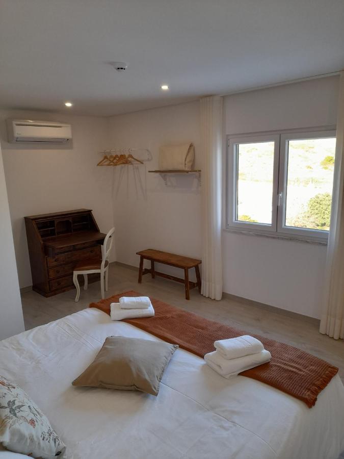 Hall 92 Quartos Com Wc Em Moradia Com Piscina A-Das-Lebres لوريس المظهر الخارجي الصورة